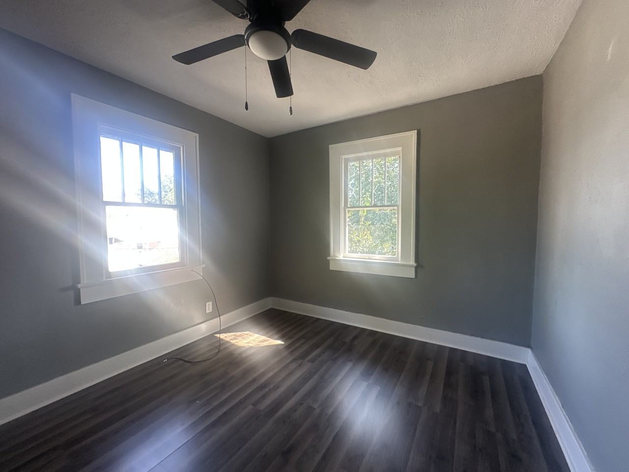 2266 1/2 Warren St #2UPPER - Photo 3 of 10