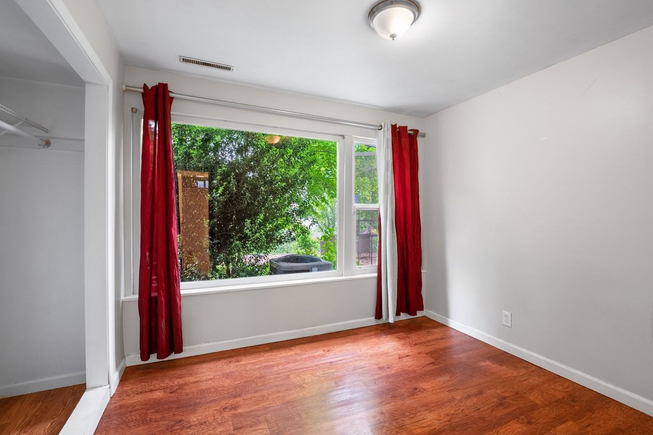 5937 23rd Ave S Lowr - Photo 7 of 16