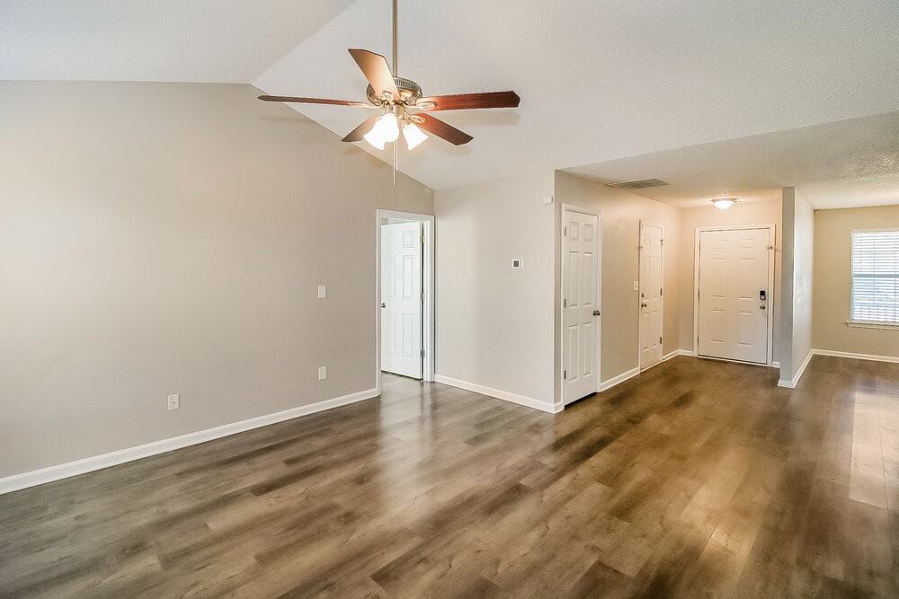 608 Fieldcrest Dr - Photo 6 of 17