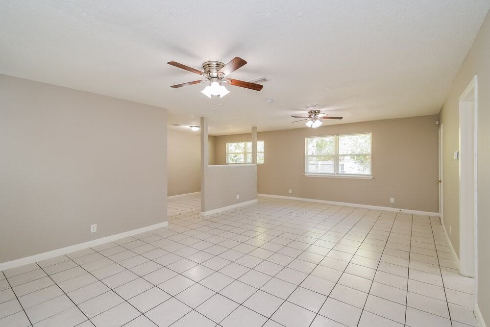 4307 Lane Ave S - Photo 4 of 16