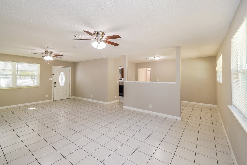 4307 Lane Ave S - Photo 5 of 16