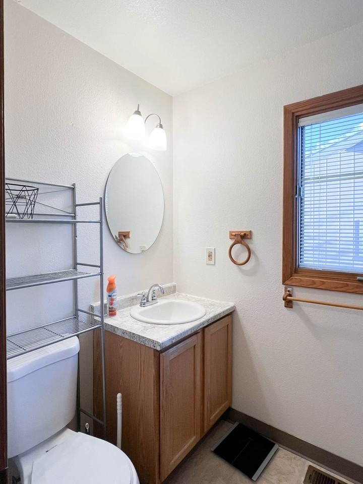 433 Dailey Ave #1 - Photo 7 of 16