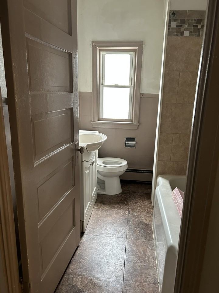 42 Zerby Ave #44 - Photo 5 of 13