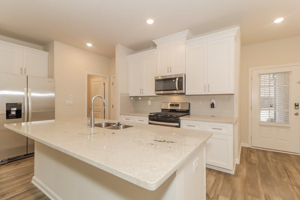 1565 Villageside Ct - Photo 7 of 17