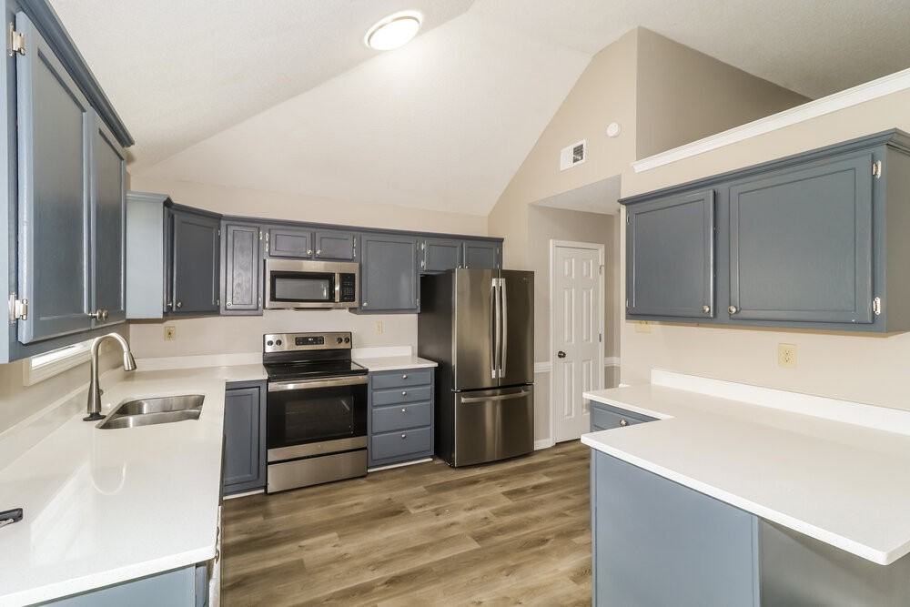 8607 Sunnyvale St N - Photo 7 of 16