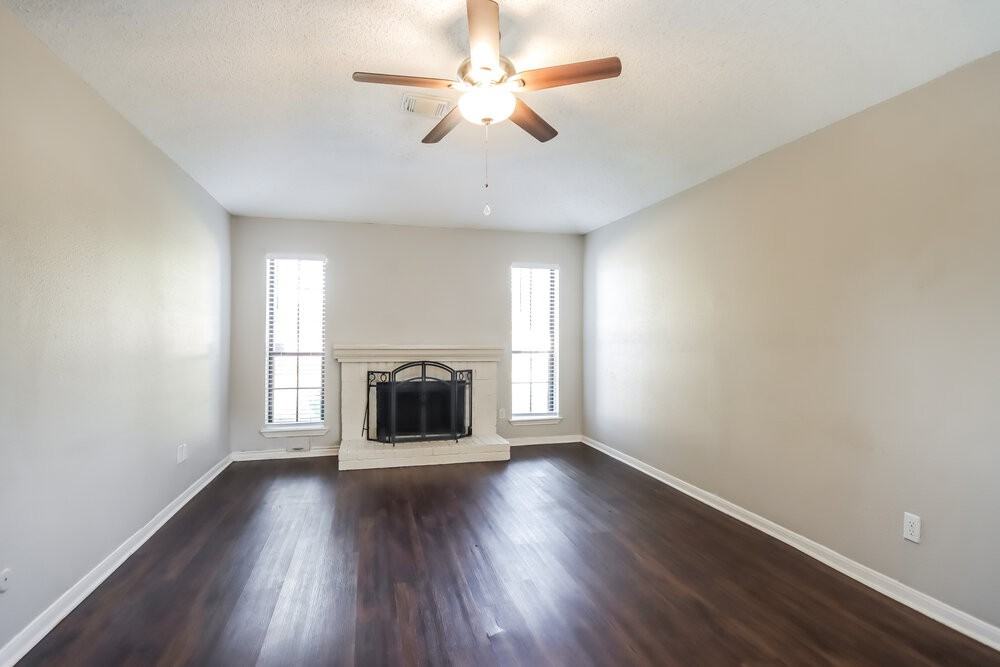 18515 Denise Dale Ln - Photo 3 of 16