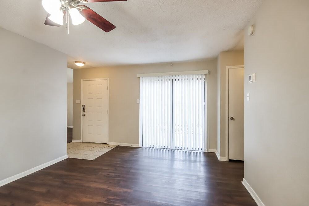 18515 Denise Dale Ln - Photo 5 of 16