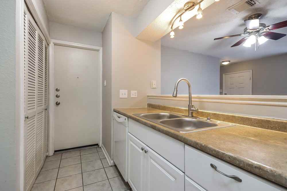 18515 Denise Dale Ln - Photo 7 of 16