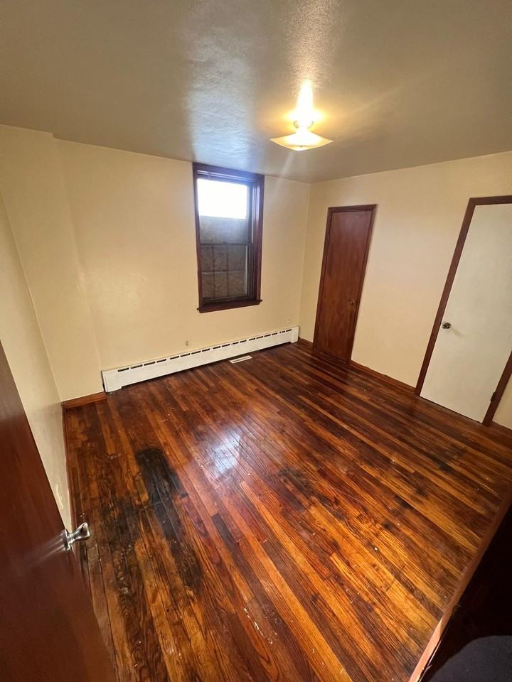 2365 S 7th St Lowr Front - Photo 2 of 2