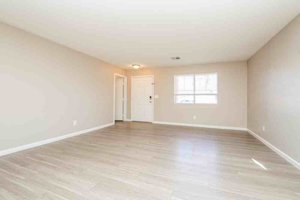 7905 Odysseus Ave - Photo 3 of 16