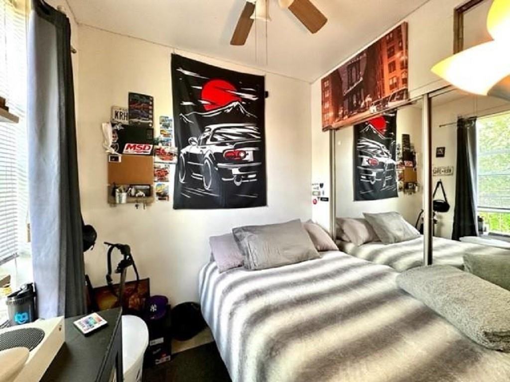 599 Carroll St #3 - Photo 6 of 12