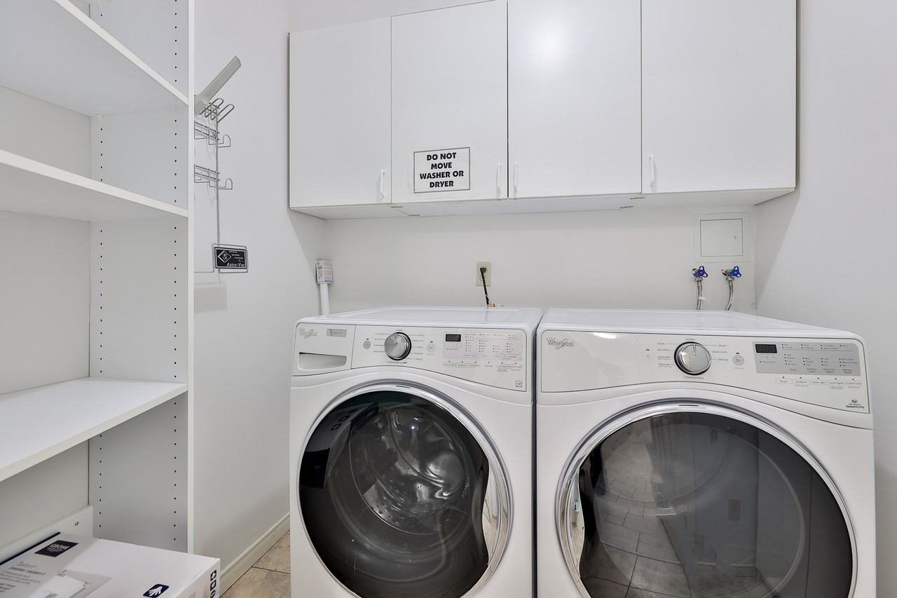 131 Beecroft Road #908 - Photo 4 of 50