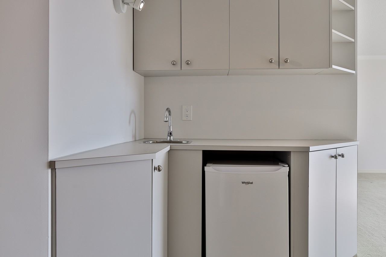 131 Beecroft Road #908 - Photo 7 of 50