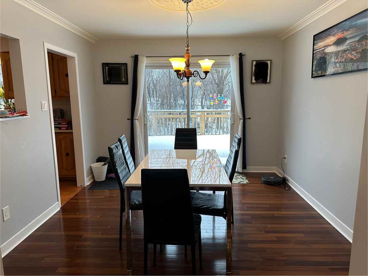 147 Avenue Windmill - Photo 4 of 21