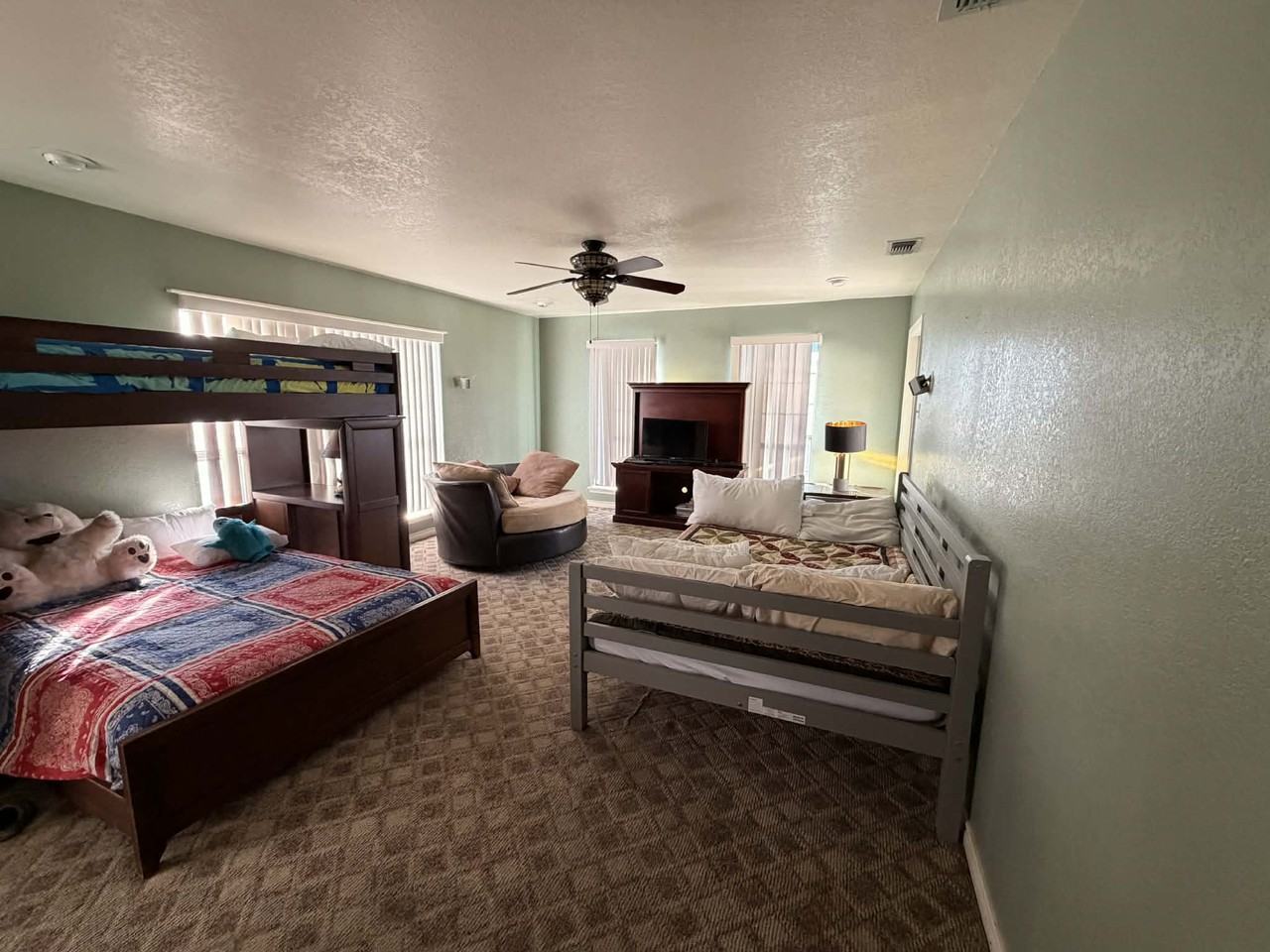 1609 Westwind St #1 - Photo 5 of 36