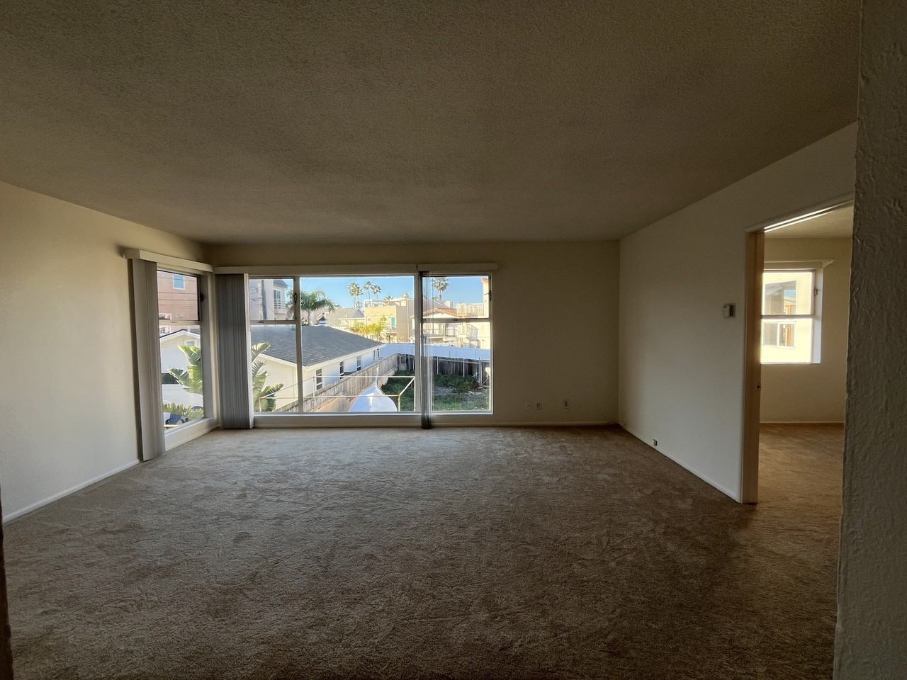 137 Simi Ave #B - Photo 2 of 14