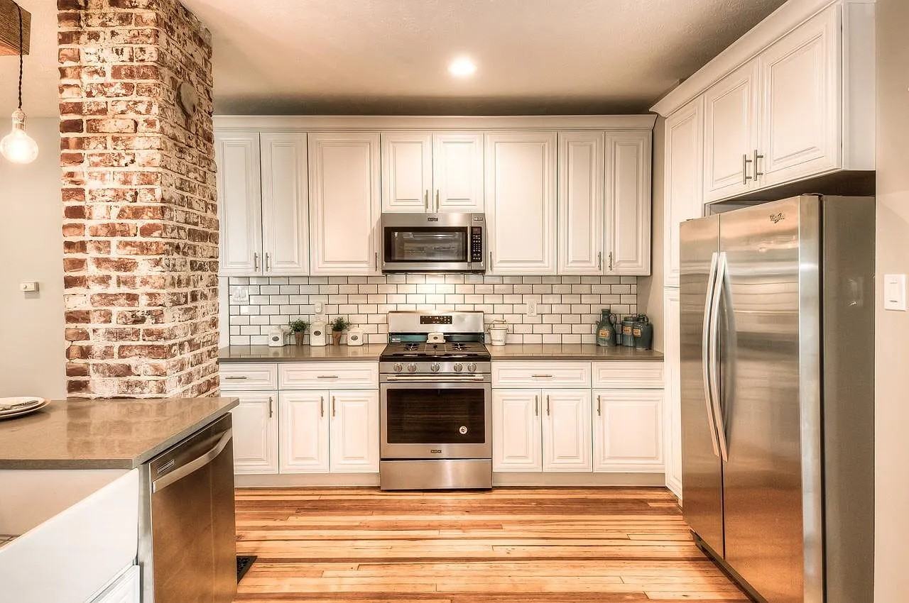 5816 Corby St #1 - Photo 4 of 31