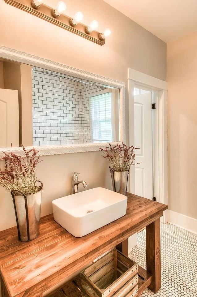 5816 Corby St #1 - Photo 5 of 31