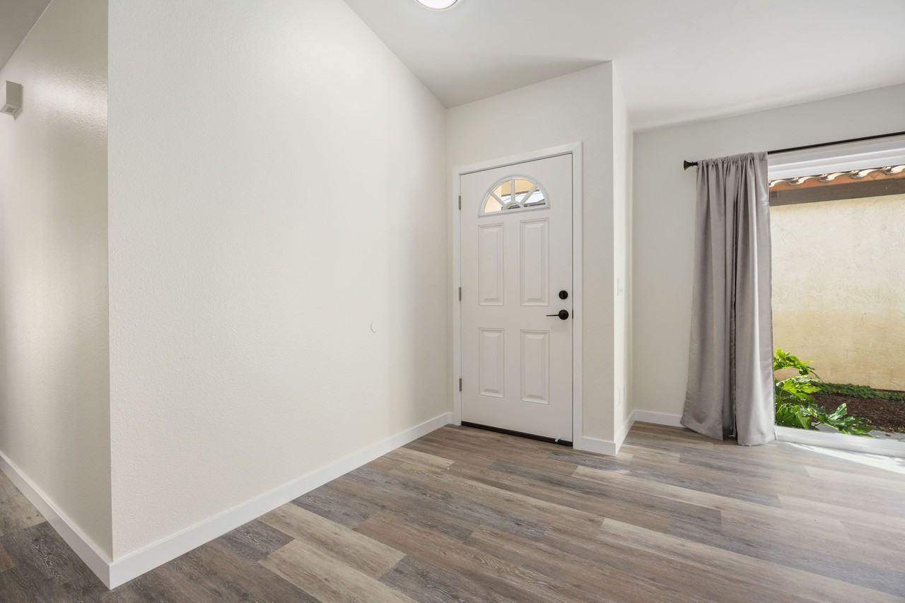 243 Flame Tree Pl #1 - Photo 4 of 28