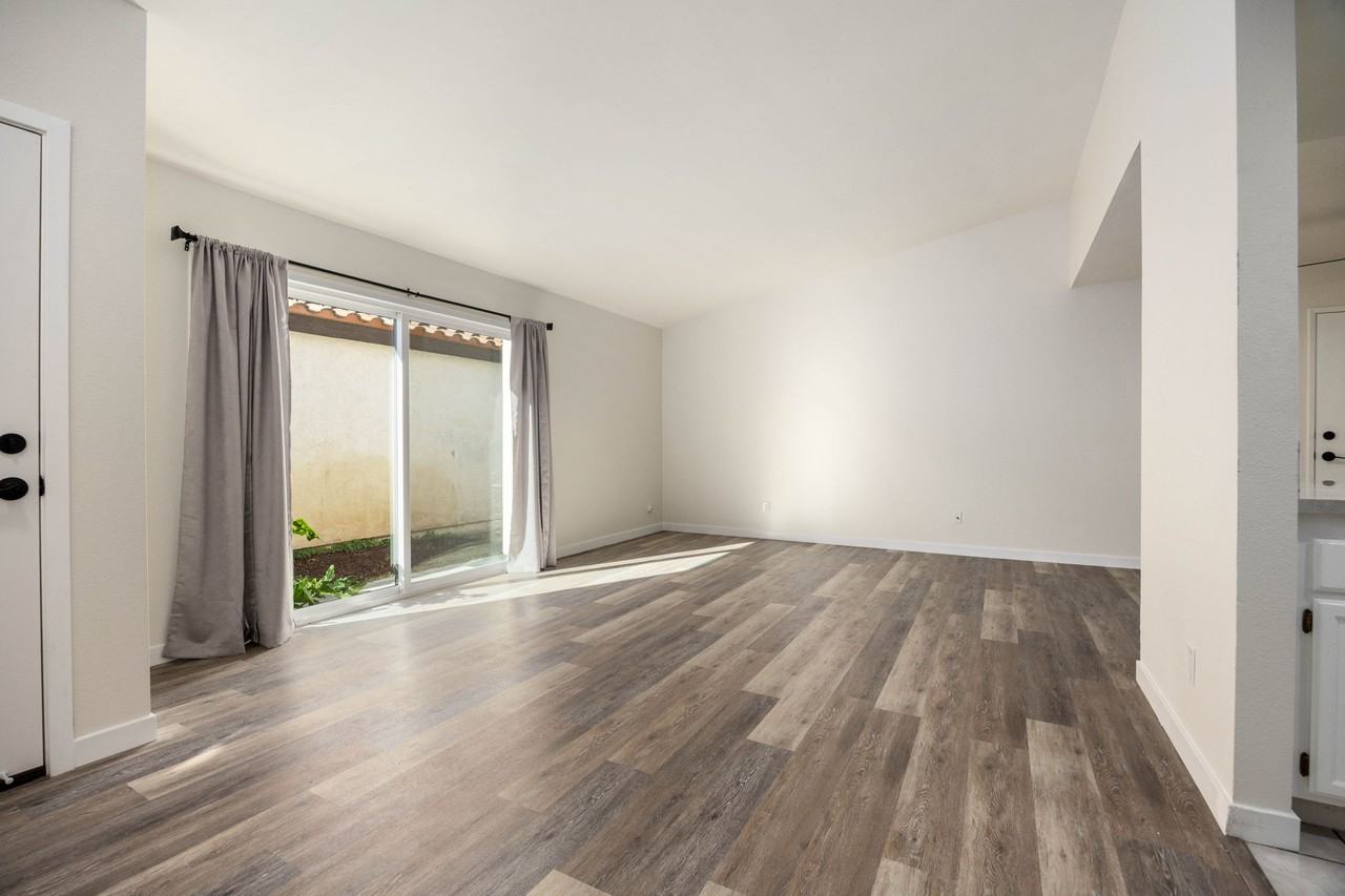 243 Flame Tree Pl #1 - Photo 6 of 28