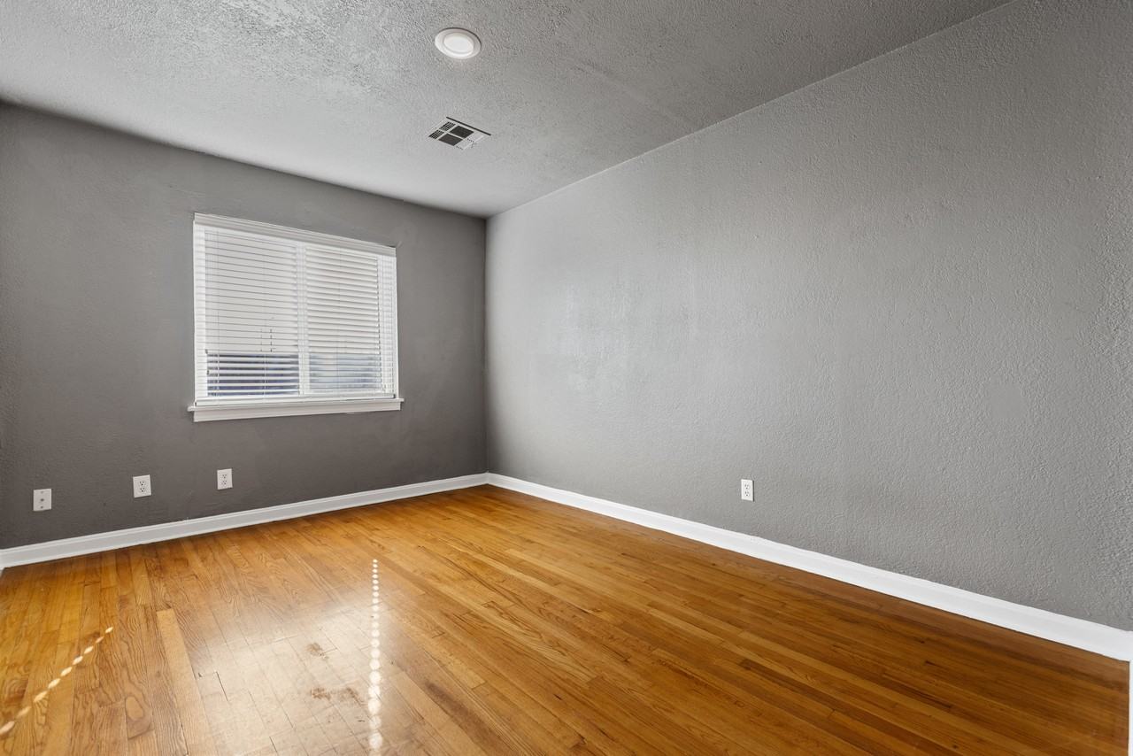 3221 Nw 39th Ter #1 - Photo 7 of 21