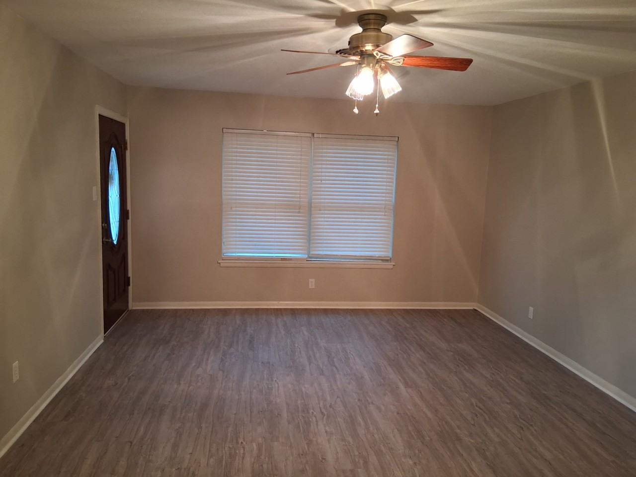 4606 Begonia St #1 - Photo 3 of 45