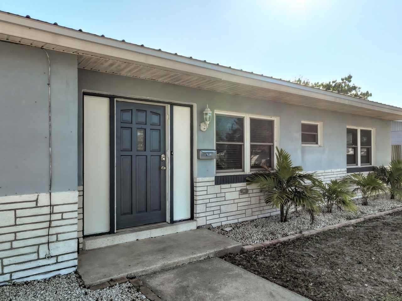 2140 Emerald Ct #1 - Photo 3 of 40