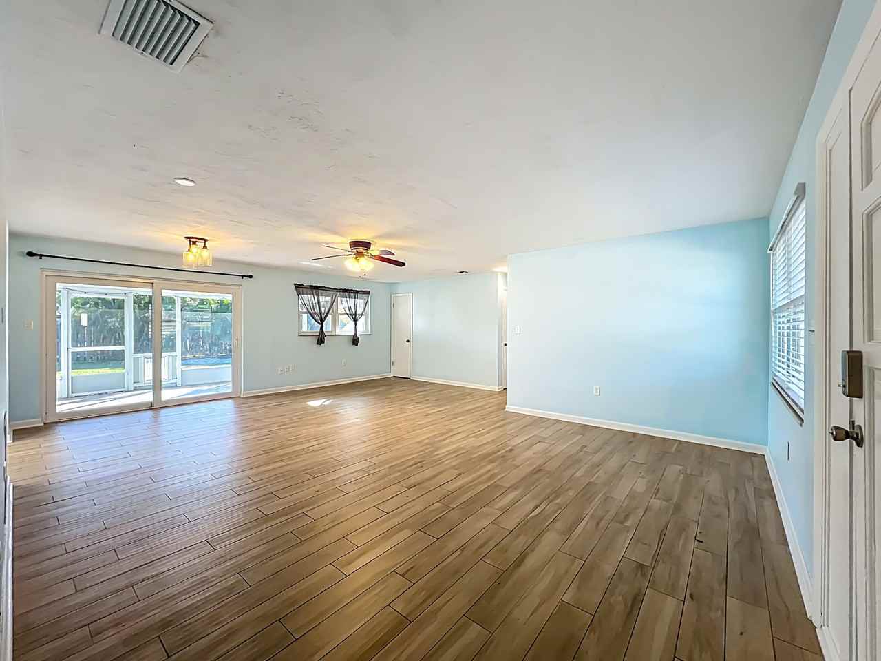 2140 Emerald Ct #1 - Photo 4 of 40