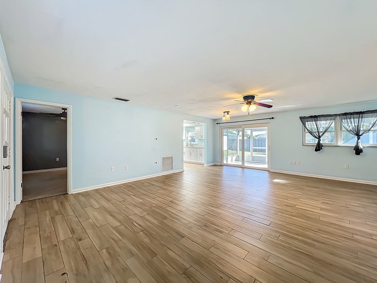 2140 Emerald Ct #1 - Photo 5 of 40