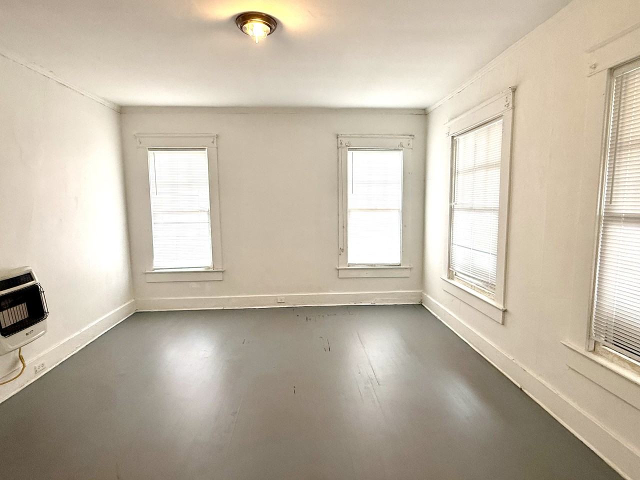 2307 22nd St #1 - Photo 4 of 8