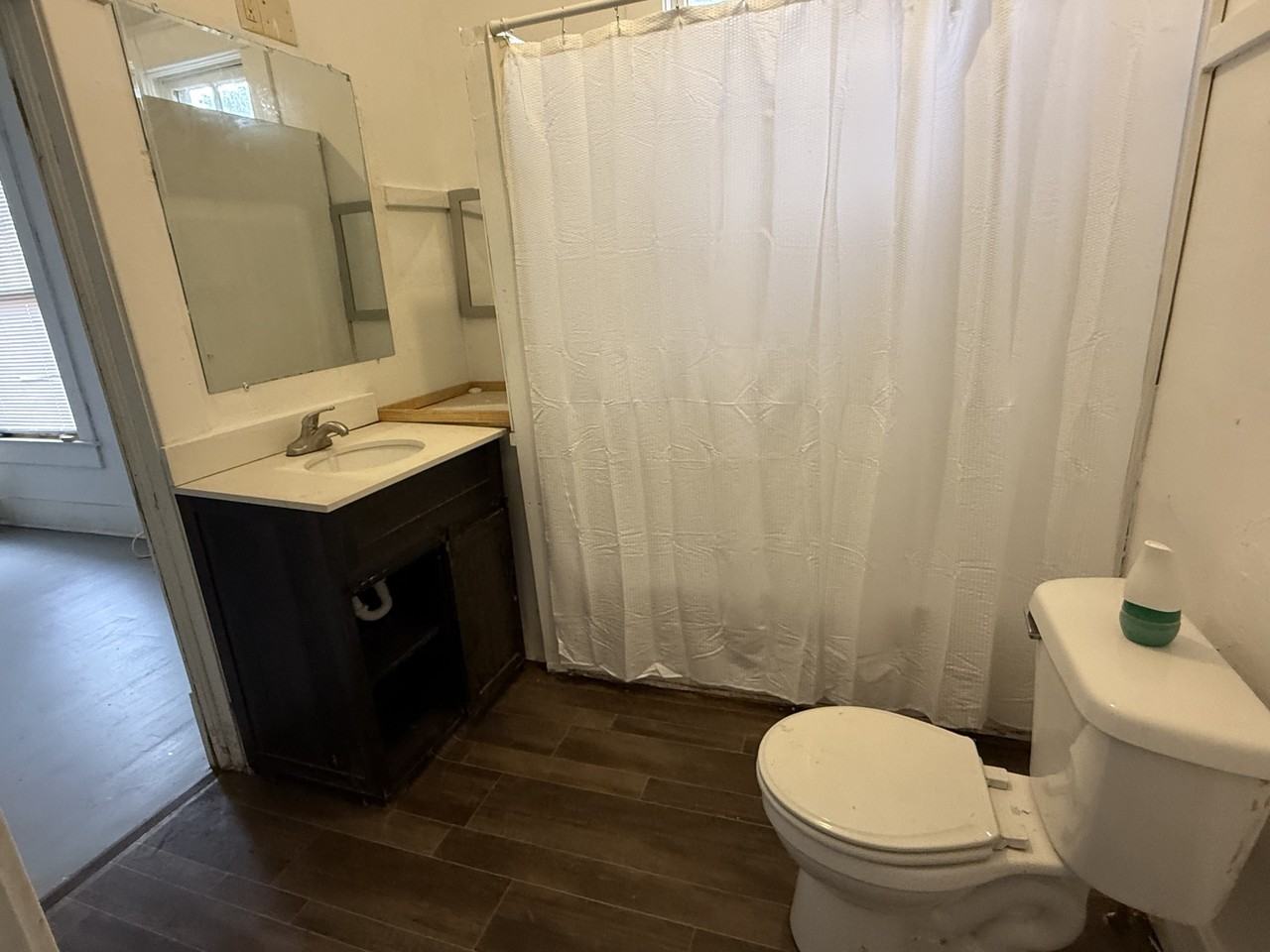 2307 22nd St #1 - Photo 7 of 8