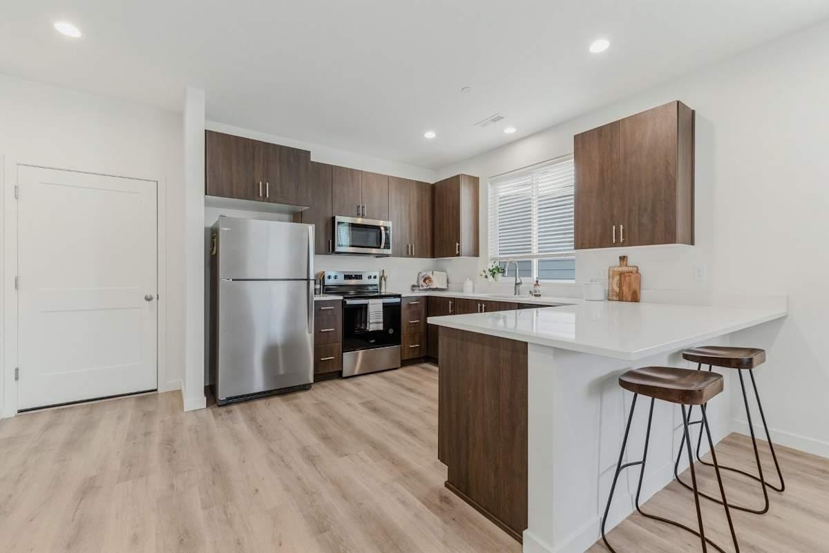 8998 N Boxwood St - Photo 2 of 35