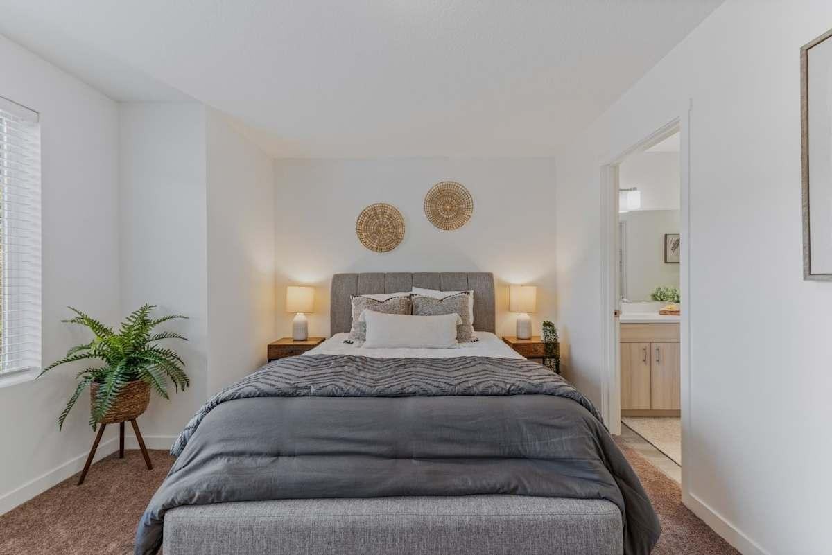 8998 N Boxwood St - Photo 4 of 35