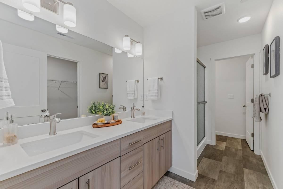 8998 N Boxwood St - Photo 7 of 35