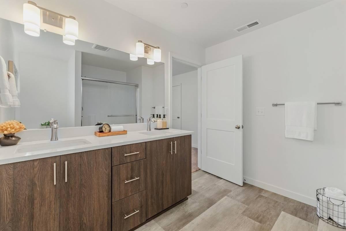 8998 N Boxwood St - Photo 4 of 35