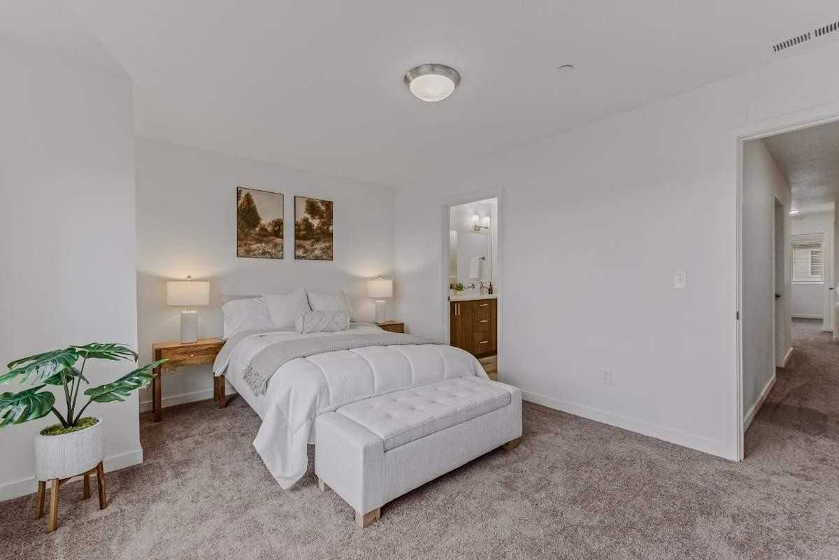 8998 N Boxwood St - Photo 7 of 35