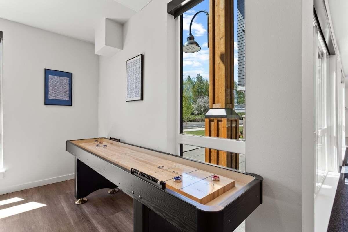 22199 Ne Sandy Blvd - Photo 6 of 34