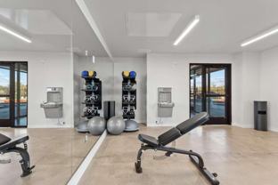 22199 Ne Sandy Blvd - Photo 1 of 1