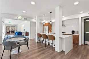 22199 Ne Sandy Blvd - Photo 1 of 1