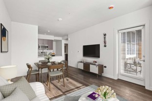 22199 Ne Sandy Blvd - Photo 1 of 1