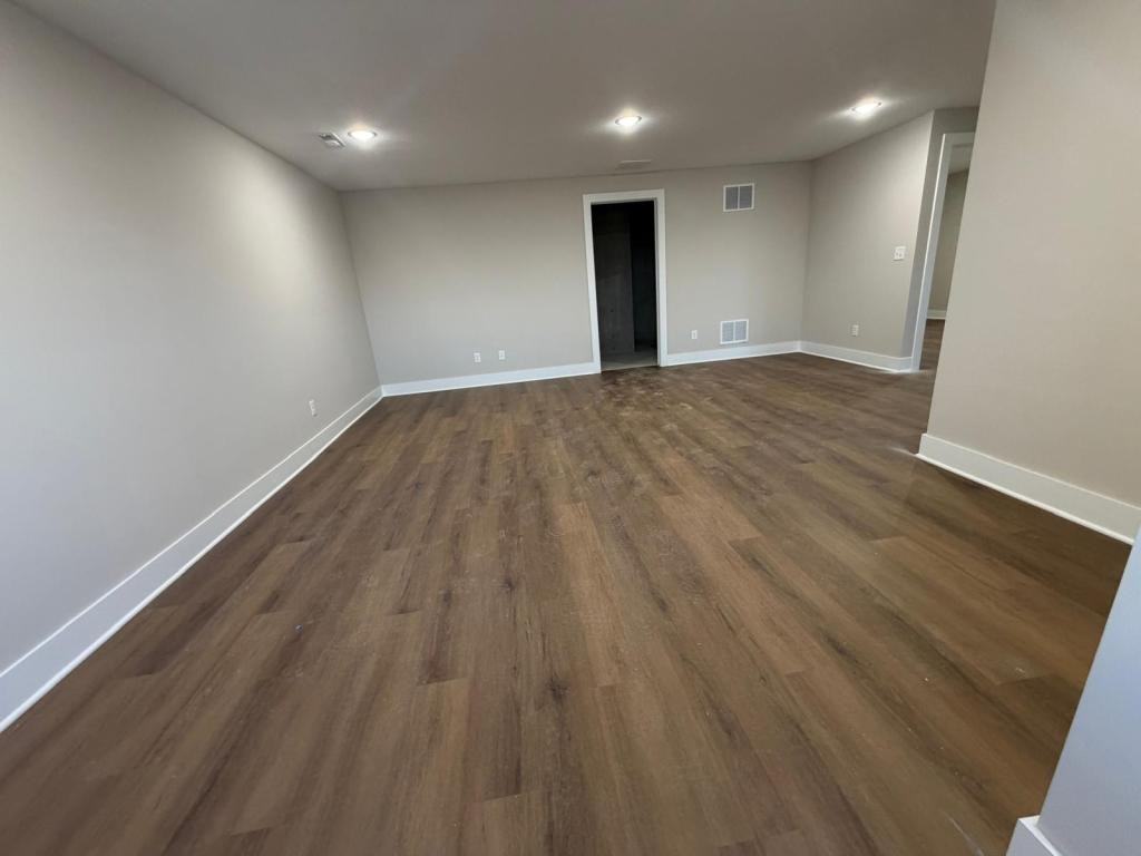 9418 E Chris St - Photo 5 of 13