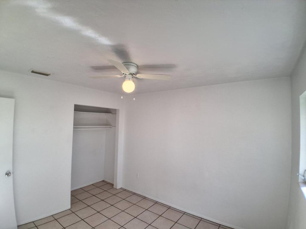 2506 47th Avenue Dr W - Photo 6 of 8