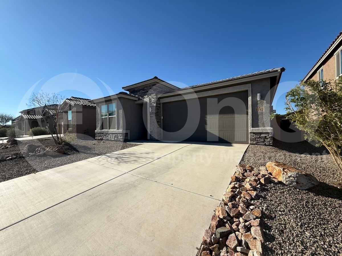 7712 S Star Wash Loop - Photo 2 of 25