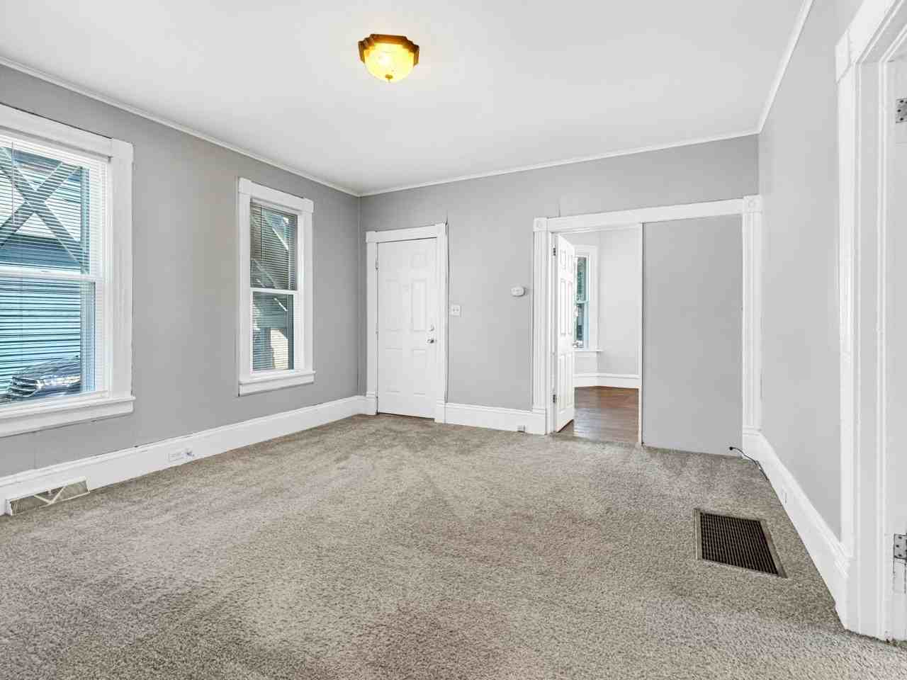 828 9th St Nw #1 - Photo 3 of 6