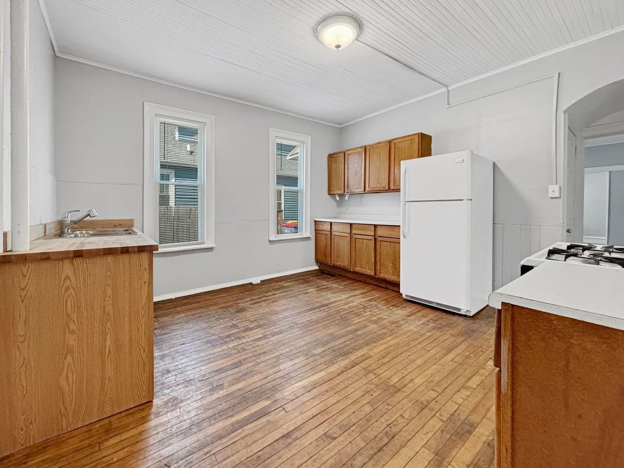 828 9th St Nw #1 - Photo 4 of 6