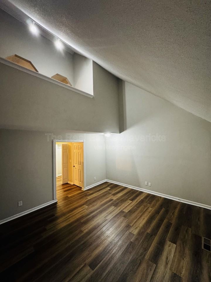 4602 Delashmitt Rd #A - Photo 6 of 13