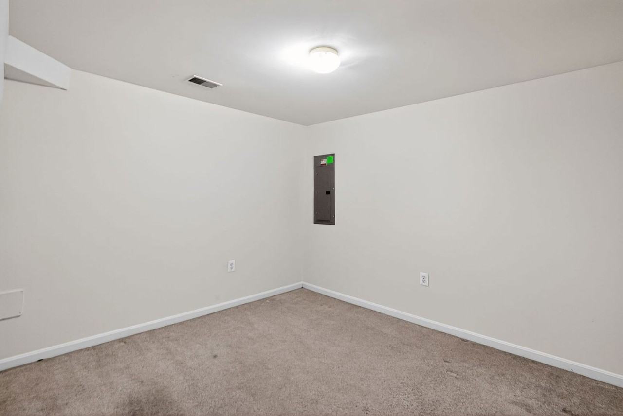 5301 Seahorse Pl - Photo 7 of 15