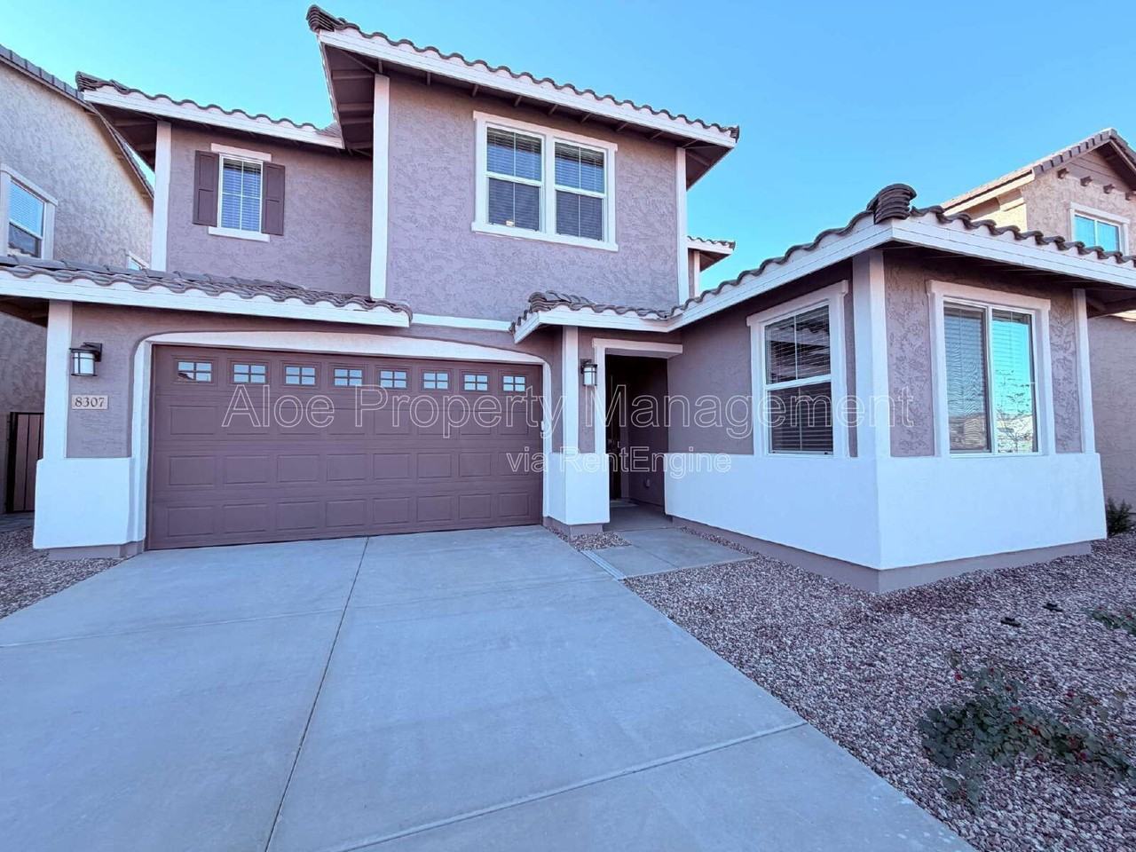 8307 E Peterson Ave - Photo 2 of 35