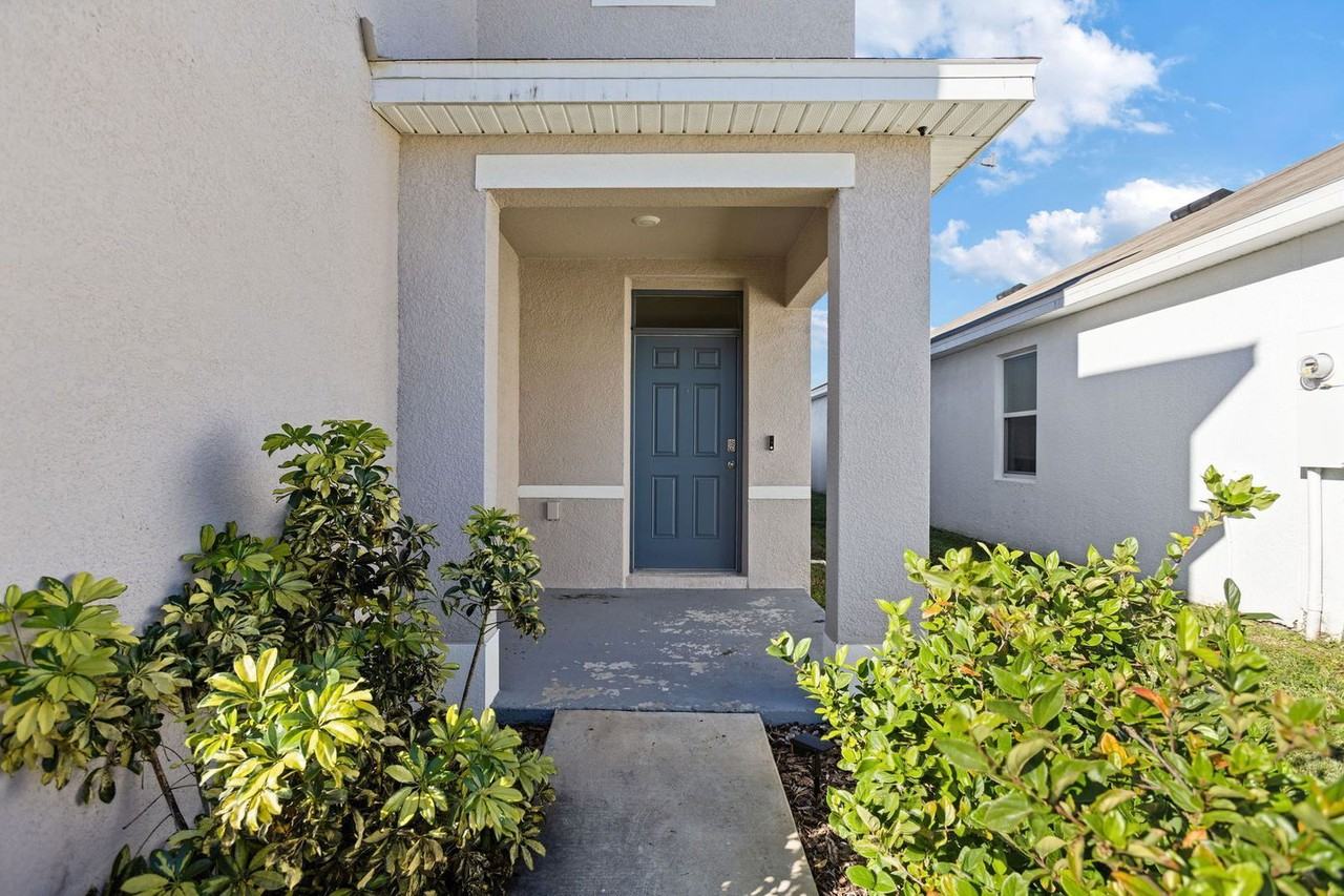 5557 Birch River Trl - Photo 4 of 35