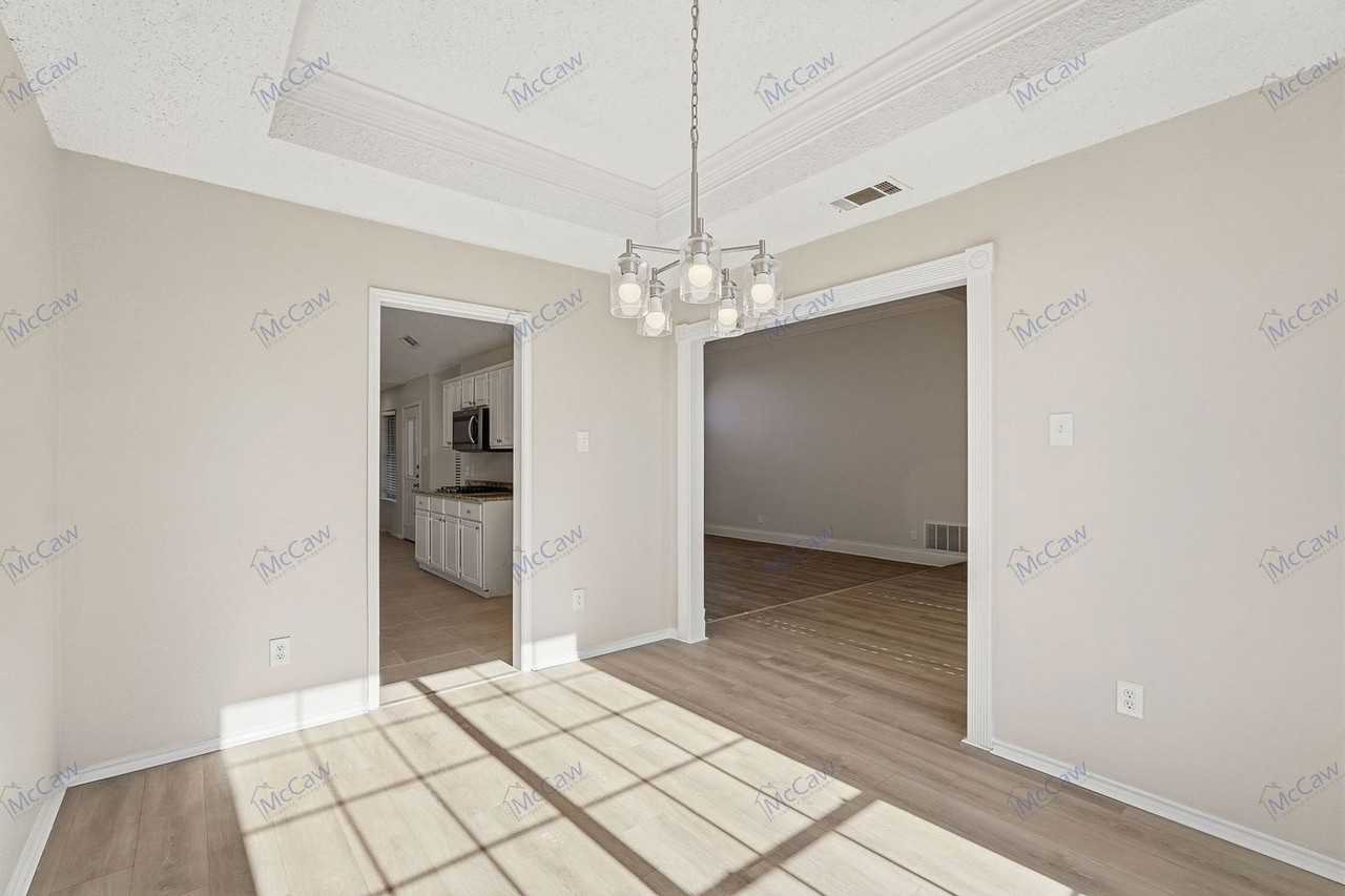 2314 Stillwater Dr - Photo 6 of 22